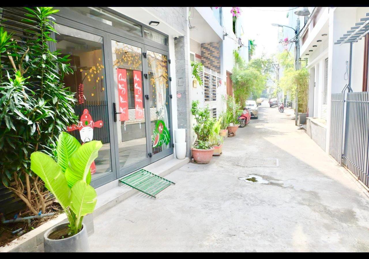 6 Bedroom House - Best Location - 5Mins My Khe Beach Дананг Экстерьер фото