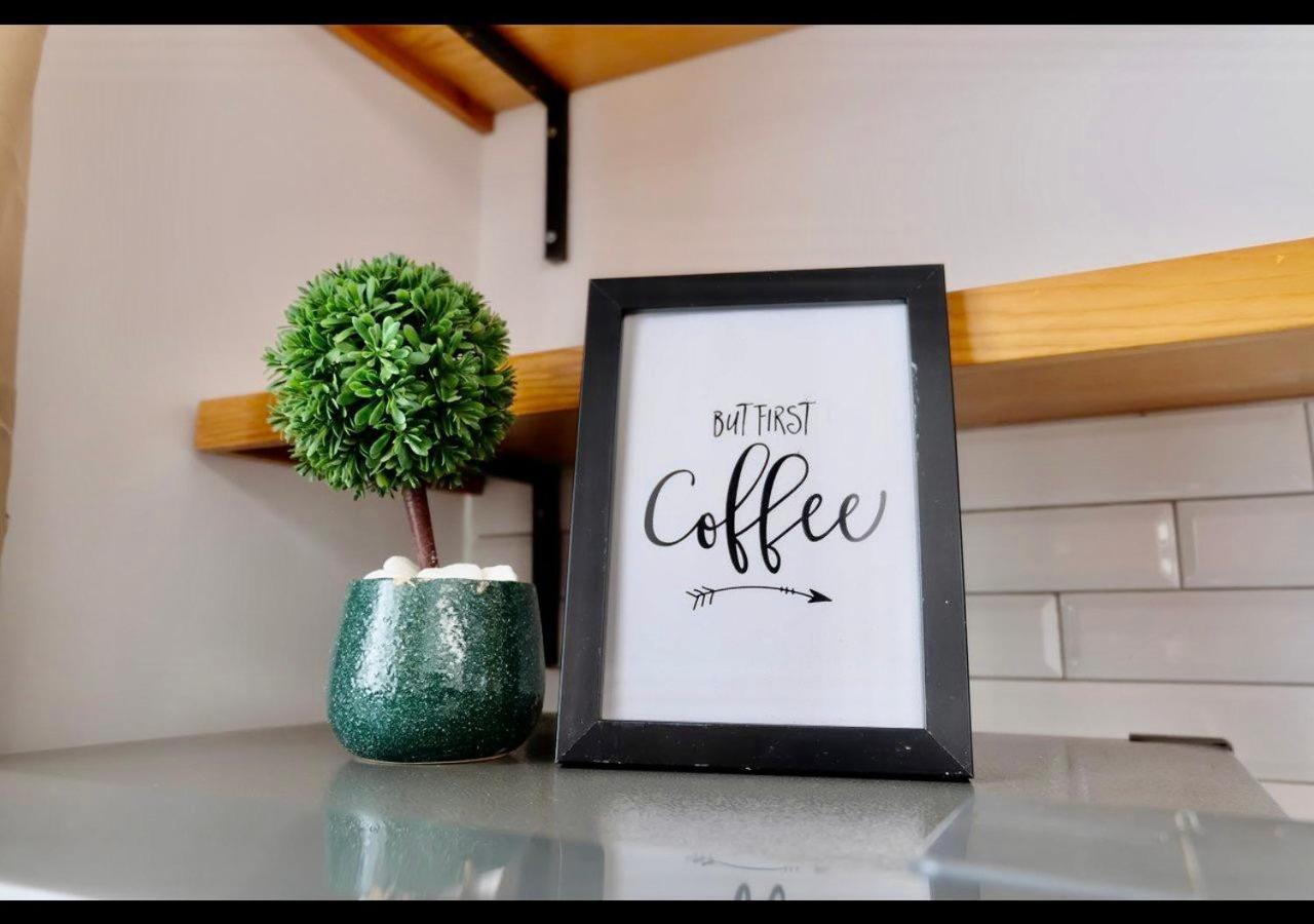 6 Bedroom House - Best Location - 5Mins My Khe Beach Дананг Экстерьер фото