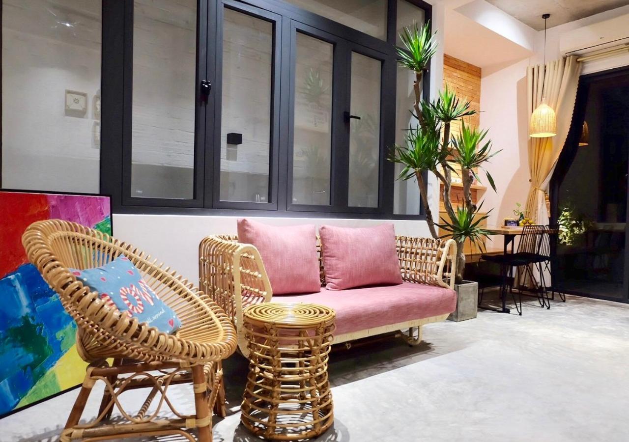 6 Bedroom House - Best Location - 5Mins My Khe Beach Дананг Экстерьер фото