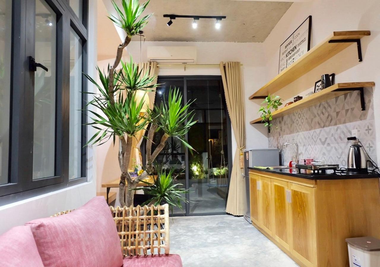 6 Bedroom House - Best Location - 5Mins My Khe Beach Дананг Экстерьер фото